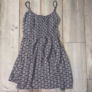 Old Navy Women’s Size Large Black & White Summer Dress with Spaghetti St…
